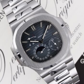 Patek Philippe Nautilus 5712/1A-001 Full Set